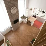 Standard By Hi5 - Rakoczi 175 Budapest